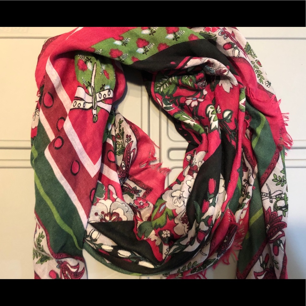 Vera Bradley Heavy Weight Square Scarf